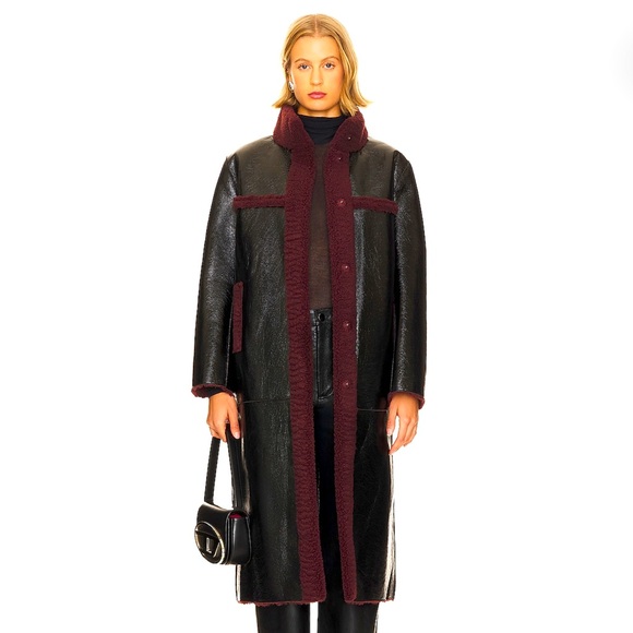 APPARIS - Revolve Tilly Reversible Coat in Noir & Burgundy Size S - Picture 1 of 5